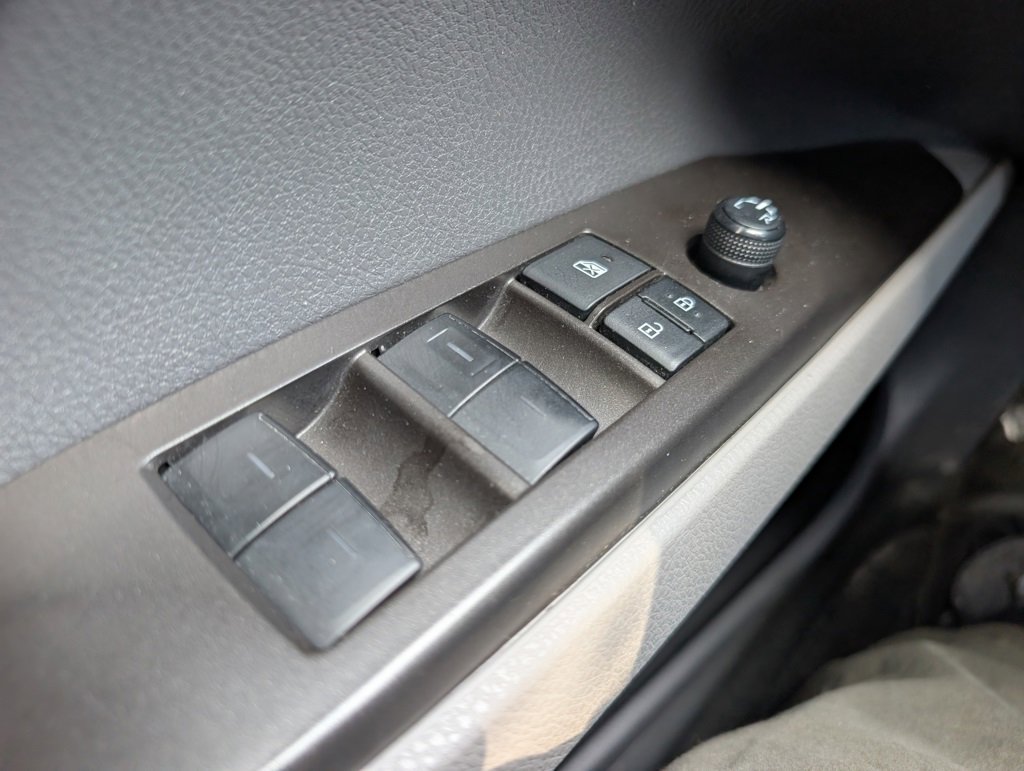 Used 2022 Toyota Camry SE image 32