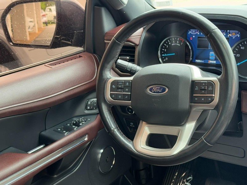 Used 2023 Ford Expedition Limited AWD/4WD image 13