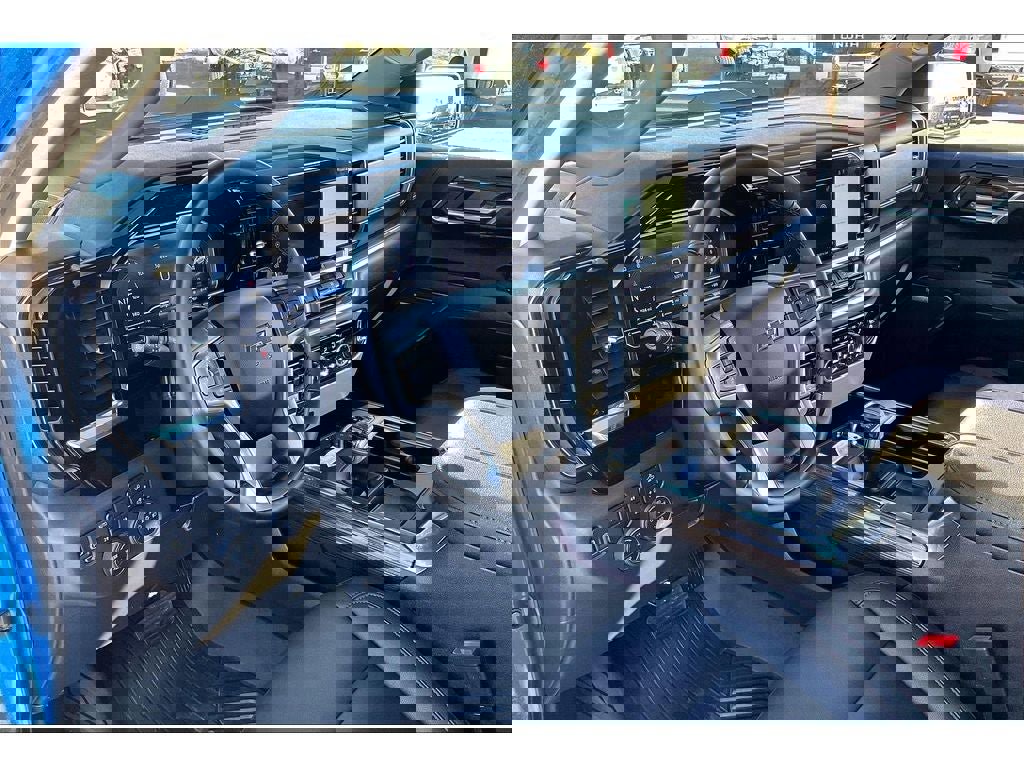 Used 2024 Chevrolet Silverado 1500 LT Trail Boss w/ LT Trail Boss Premium Package image 16