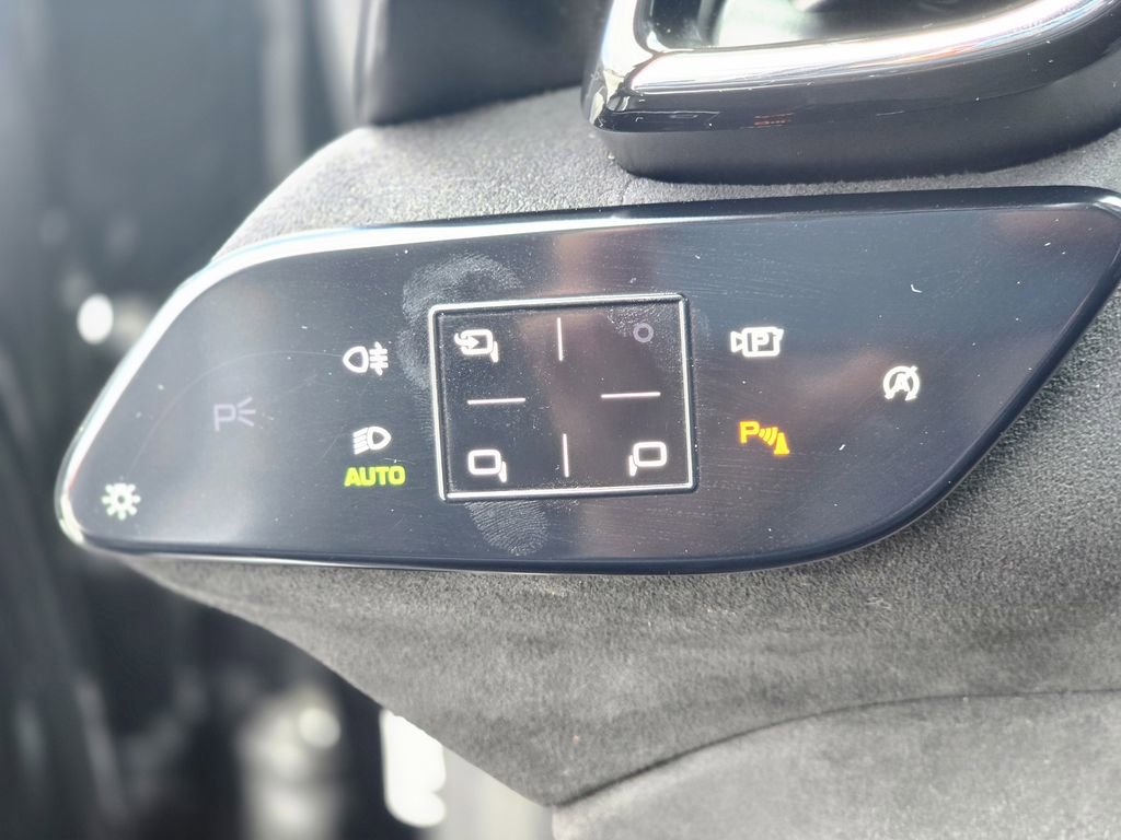 Used 2024 Ferrari Roma image 15