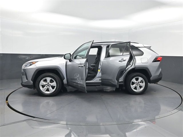 Used 2021 Toyota RAV4 LE image 36