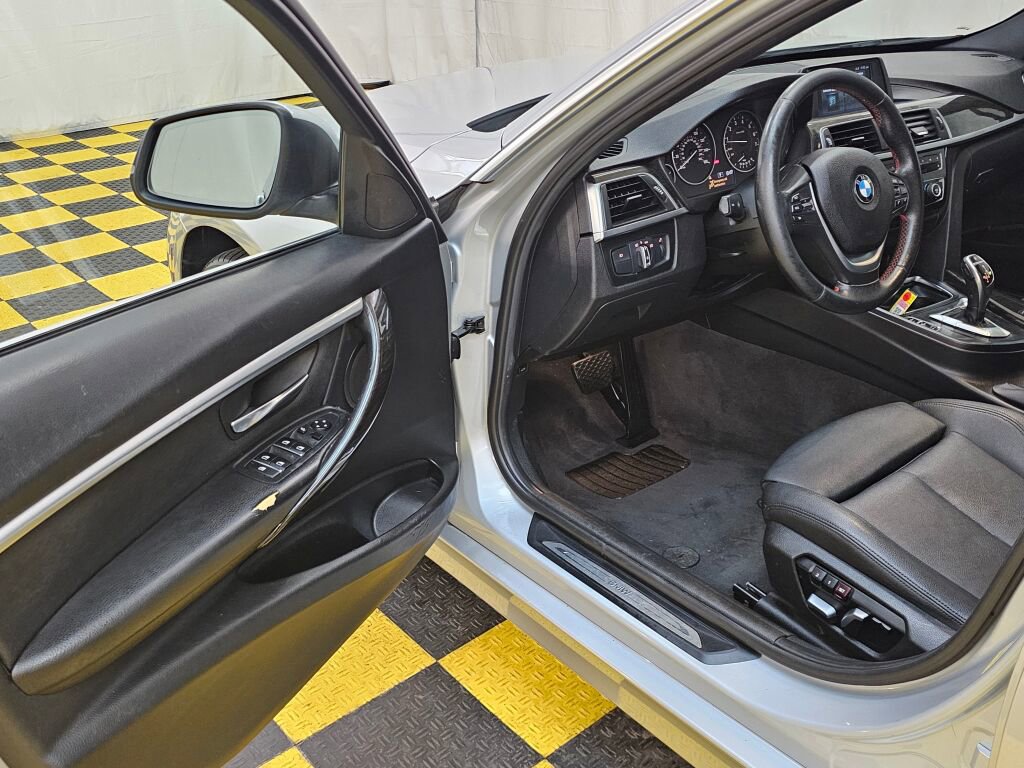 Used 2018 BMW 330i Sedan image 20