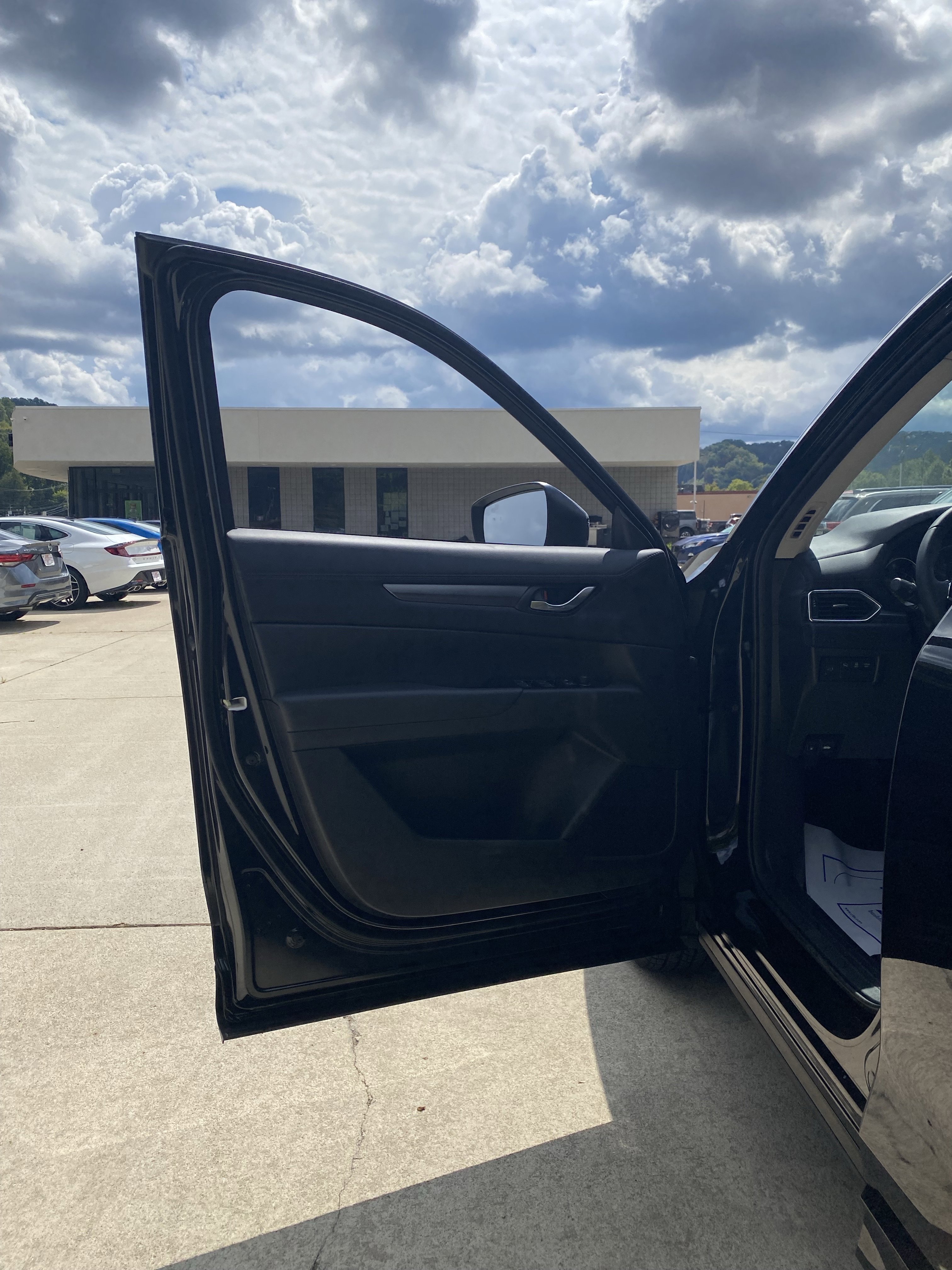 New 2025 MAZDA CX-5 AWD 2.5 S w/ Preferred Package image 3