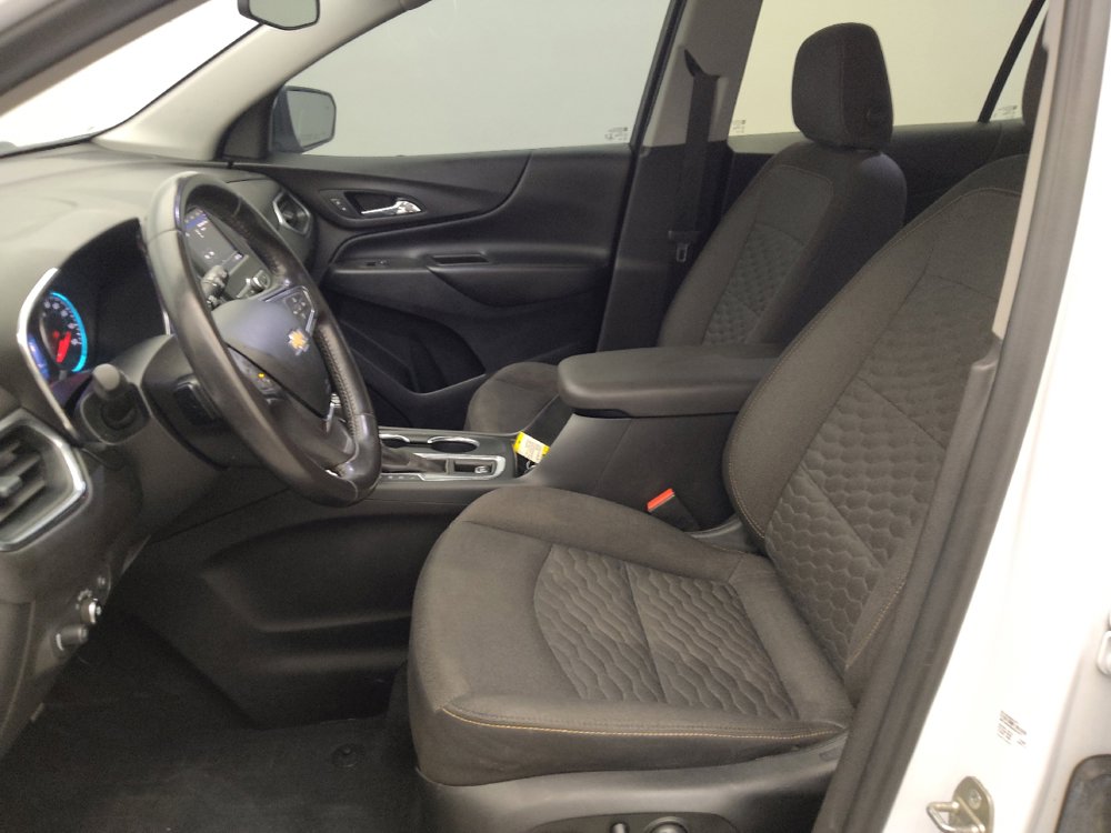 Used 2020 Chevrolet Equinox LT FWD image 17