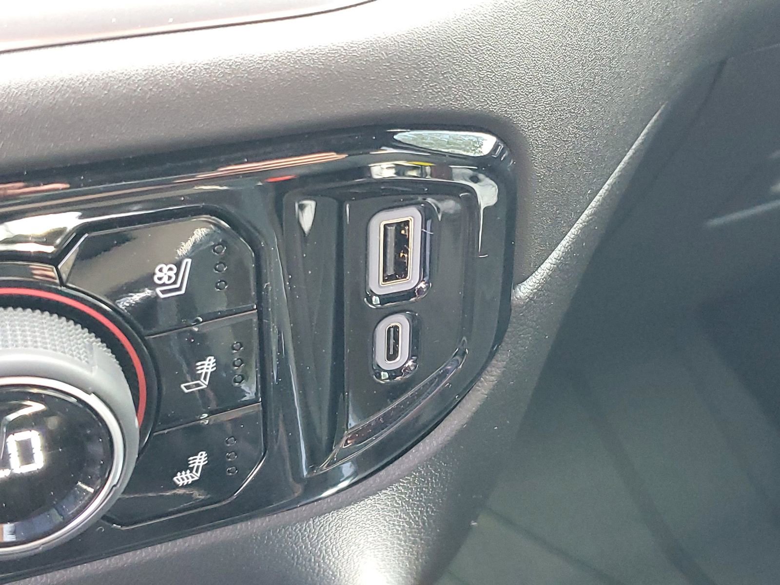 Used 2025 Chevrolet Silverado 1500 High Country image 27