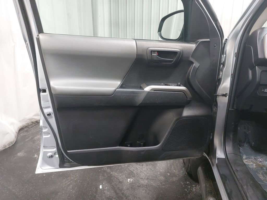 Used 2022 Toyota Tacoma SR5 image 44