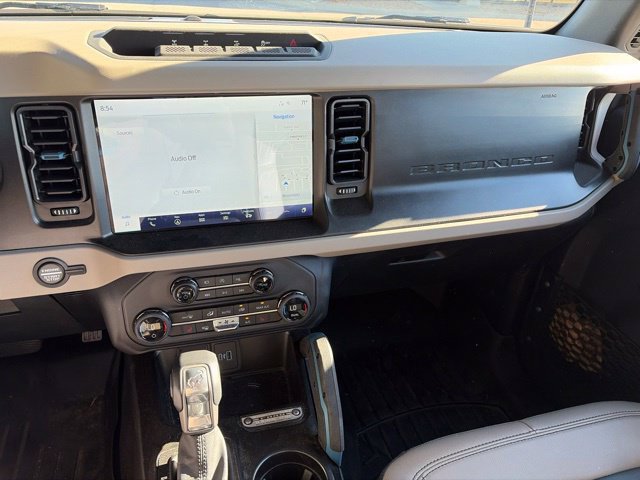 Certified 2023 Ford Bronco Wildtrak AWD/4WD image 16