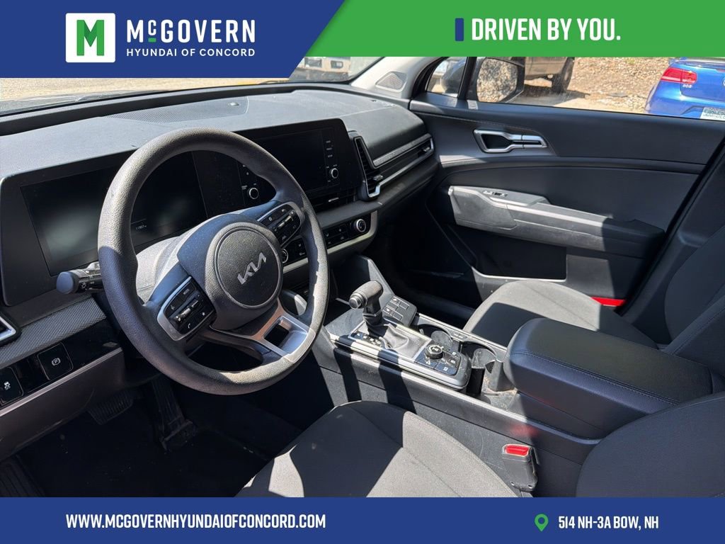 Used 2025 Kia Sportage LX AWD/4WD image 7