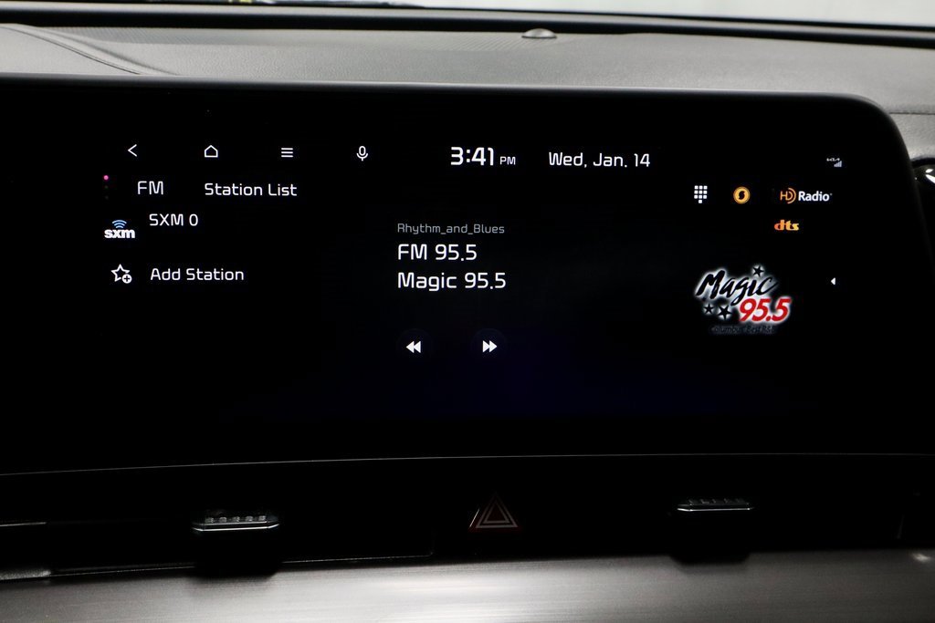 Used 2023 Kia Sportage EX image 4