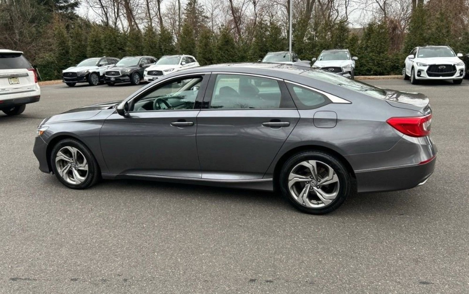 Used 2018 Honda Accord EX image 11