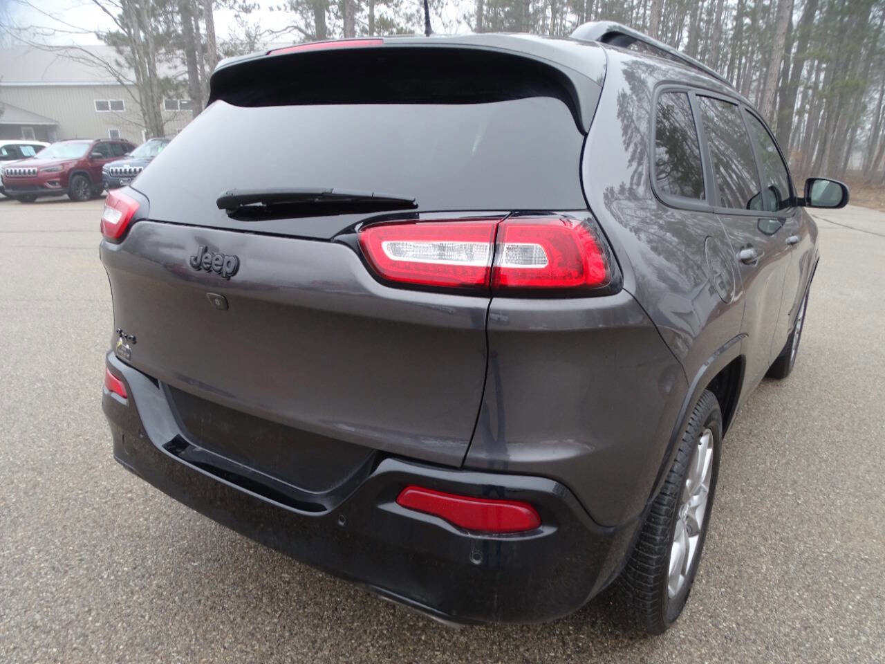 Used 2018 Jeep Cherokee Latitude w/ Quick Order Package 26T image 10