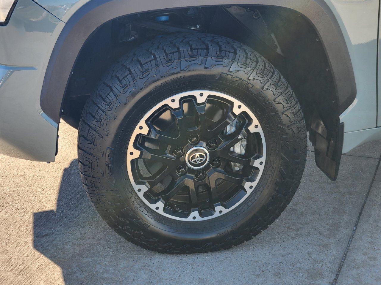Used 2022 Toyota Tundra SR5 w/ TRD Off-Road Package AWD/4WD image 11