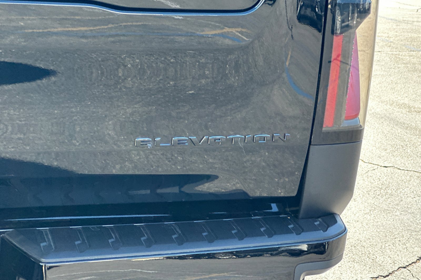 New 2026 GMC Sierra EV Elevation w/ LPO, Elevation Dark Package image 7