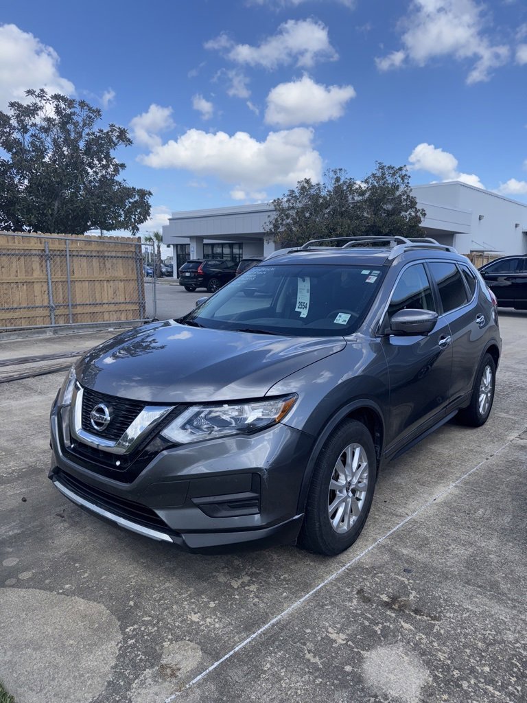 Used 2017 Nissan Rogue SV