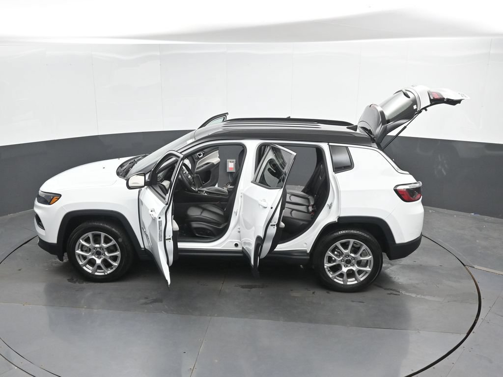 Used 2025 Jeep Compass Limited AWD/4WD image 50