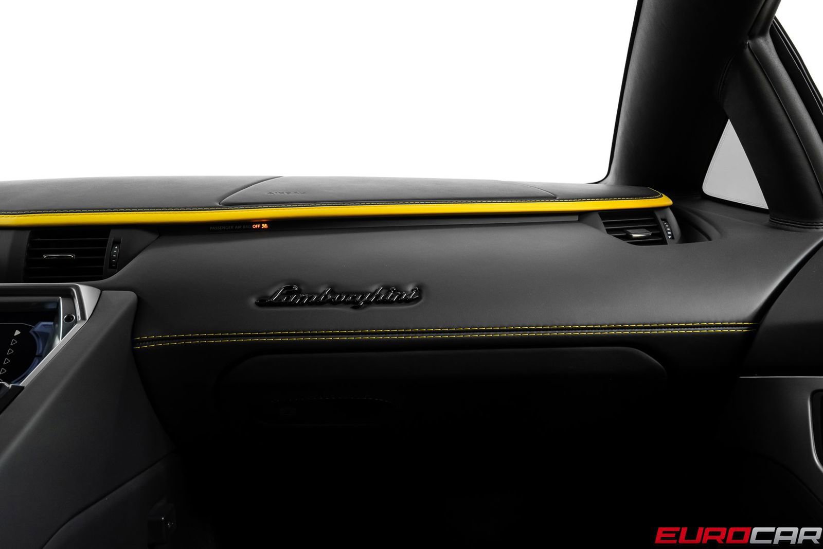 Used 2018 Lamborghini Aventador S image 34