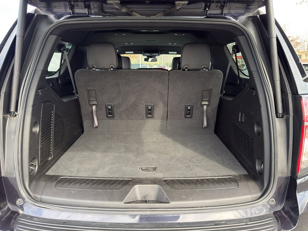Used 2024 Chevrolet Suburban LT image 30