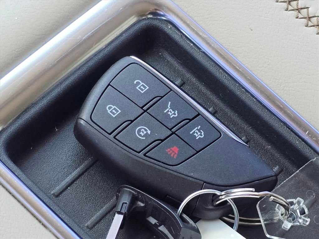 Used 2022 GMC Yukon XL Denali AWD/4WD image 24
