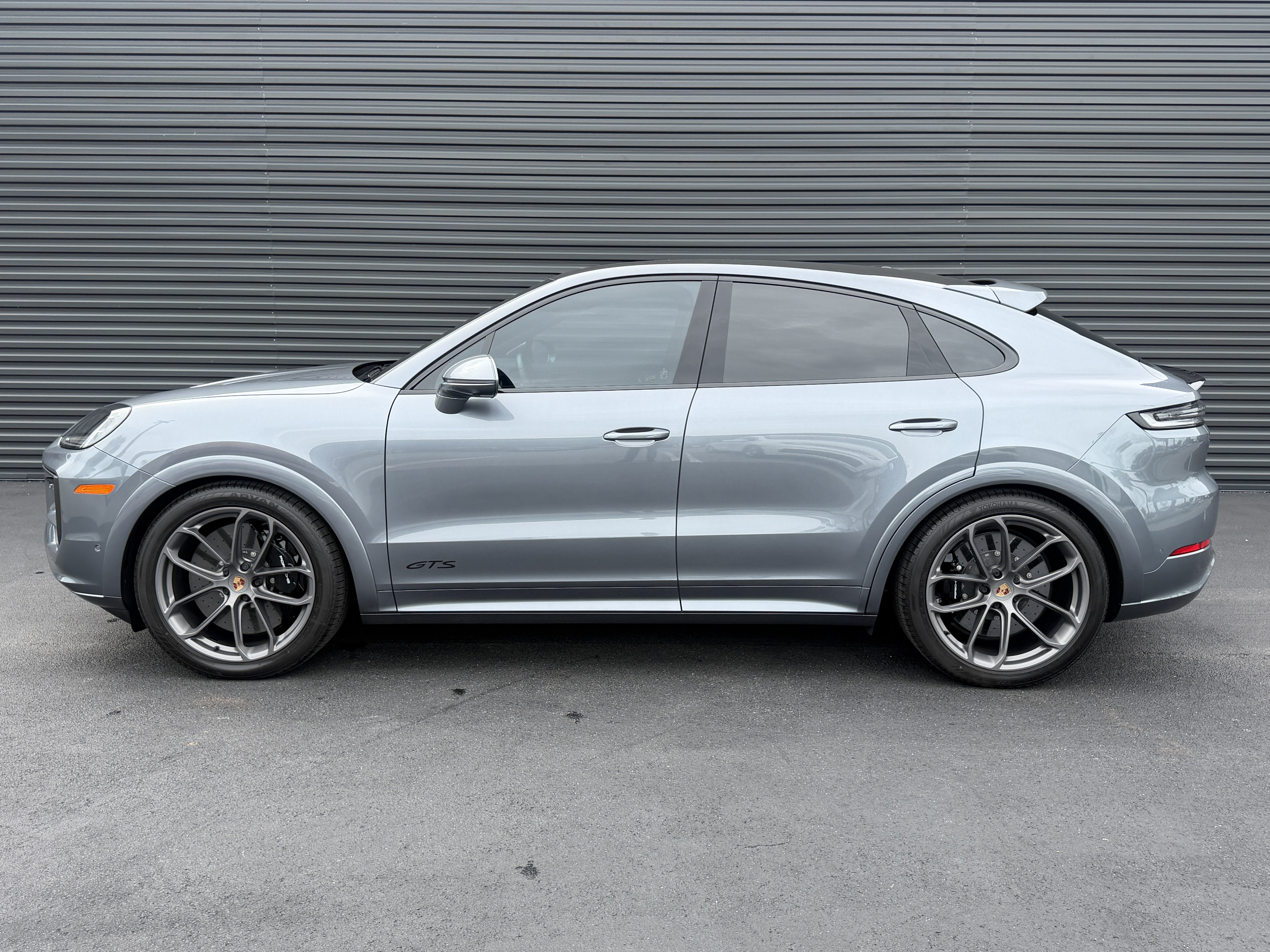 Certified 2026 Porsche Cayenne GTS AWD/4WD image 2