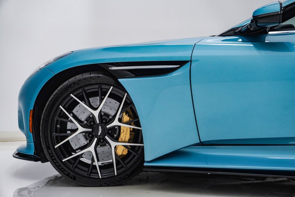 Used 2024 Aston Martin DB12 Convertible RWD image 16