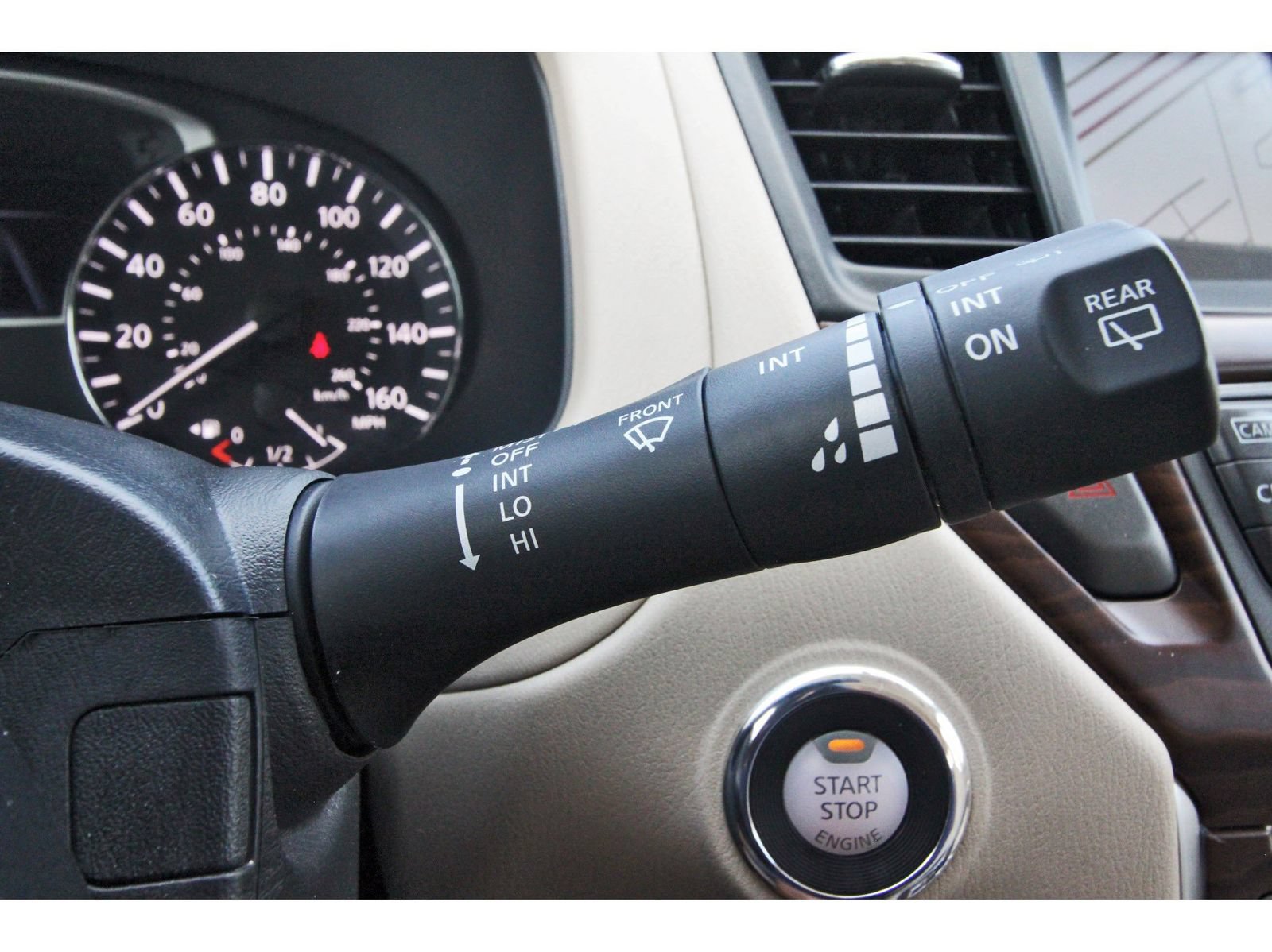 Used 2019 Nissan Pathfinder Platinum FWD image 21