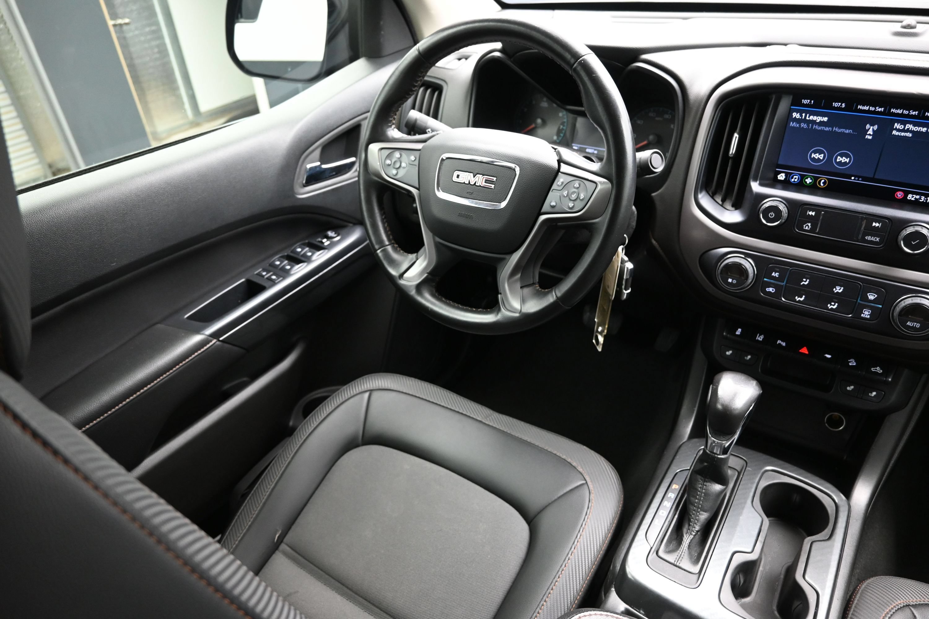 Used 2022 GMC Canyon AT4 w/ Driver Alert Package AWD/4WD image 23