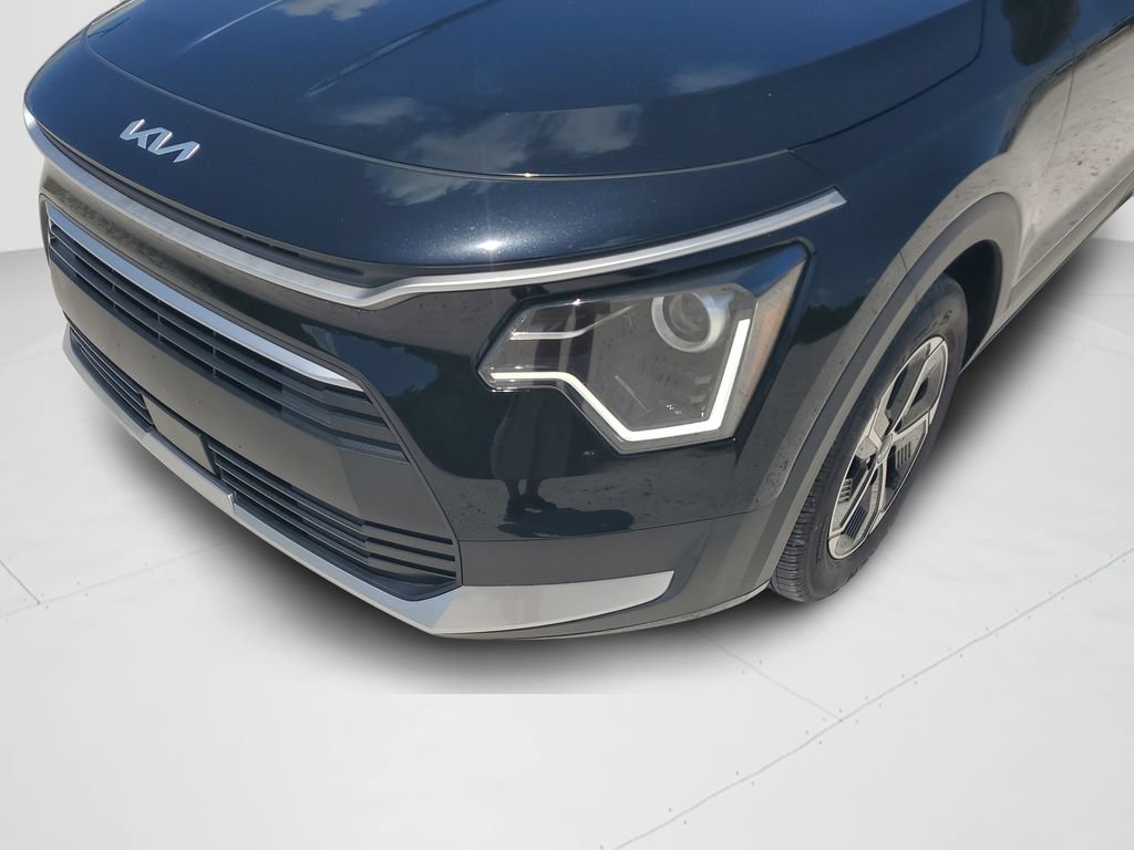 Used 2025 Kia Niro EX FWD image 24