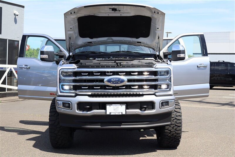 Used 2023 Ford F350 Platinum w/ FX4 Off-Road Package AWD/4WD image 43