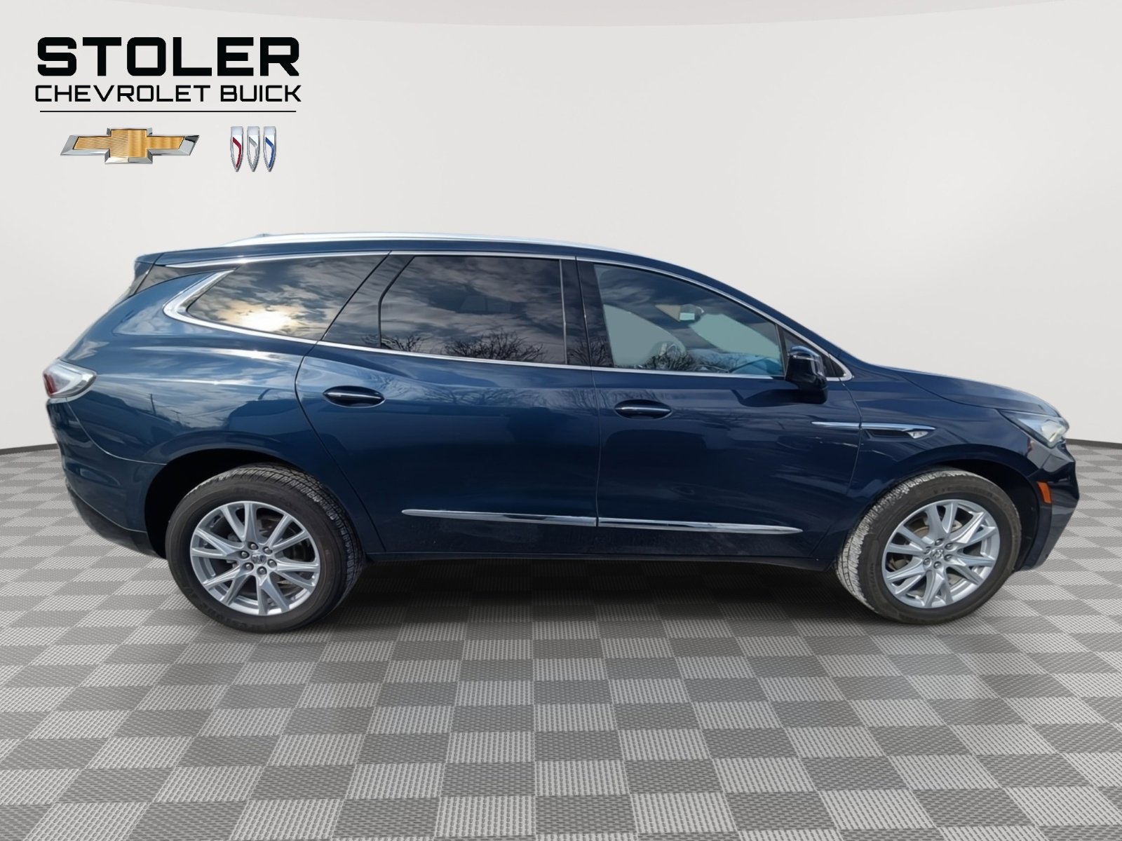 Used 2023 Buick Enclave Essence w/ Experience Buick Package image 6