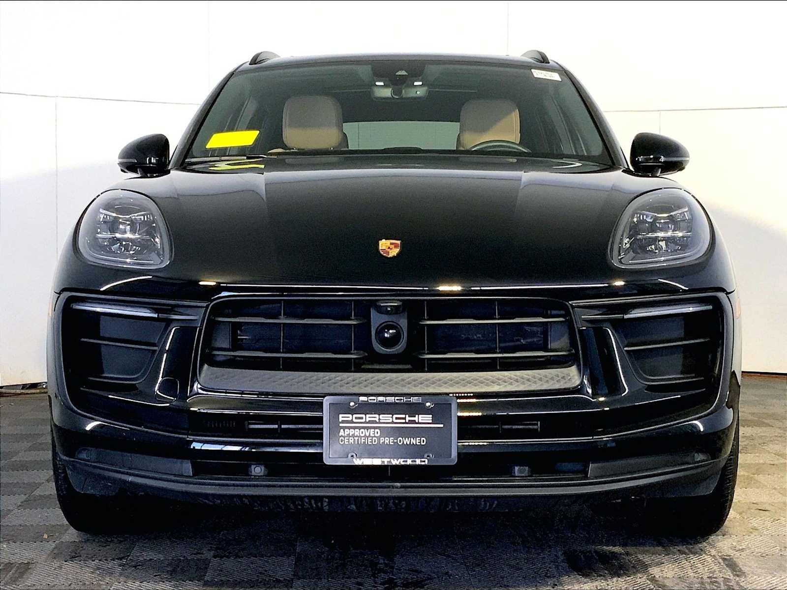 Certified 2023 Porsche Macan image 10