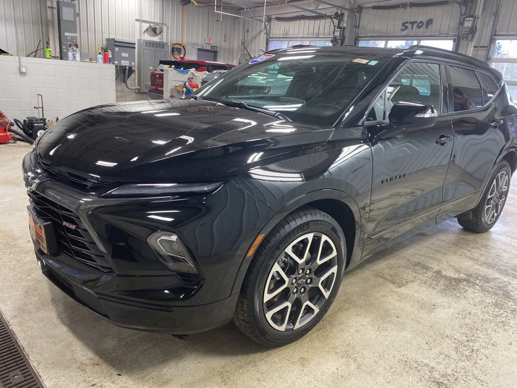 Certified 2025 Chevrolet Blazer RS w/ Enhanced Convenience Package AWD/4WD image 10