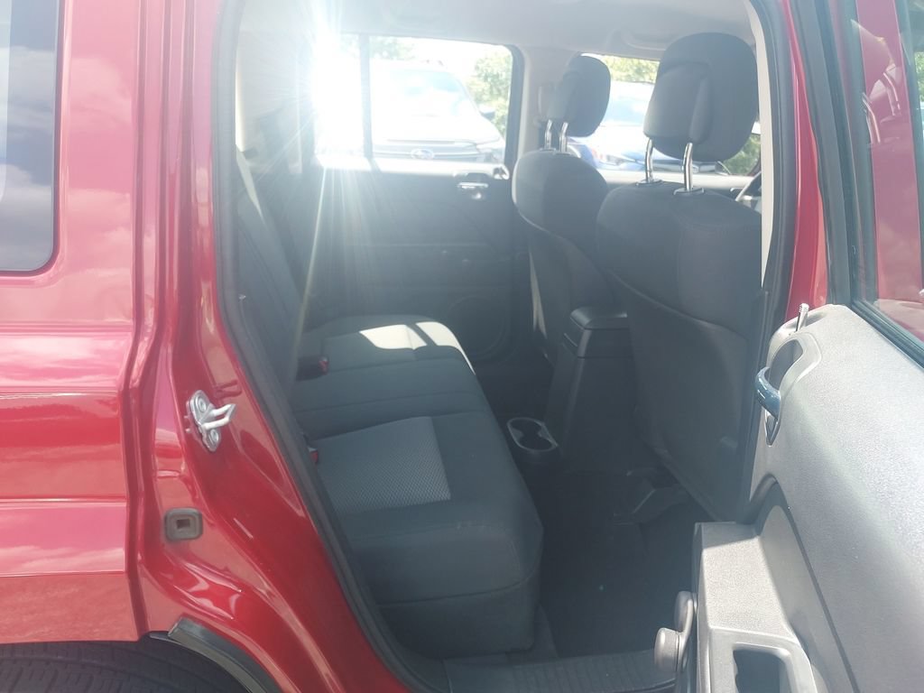Used 2010 Jeep Patriot Sport w/ Tire & Wheel Group AWD/4WD image 21