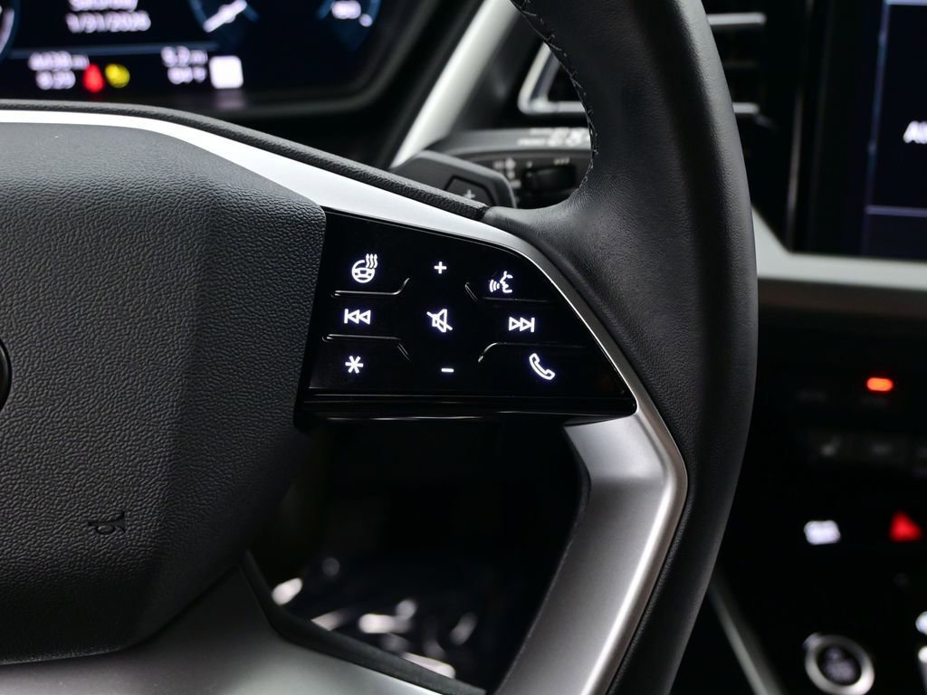 Used 2024 Audi Q4 e-tron Premium Plus w/ Premium Plus image 18