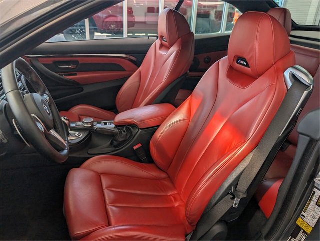 Used 2018 BMW M4 Convertible image 6