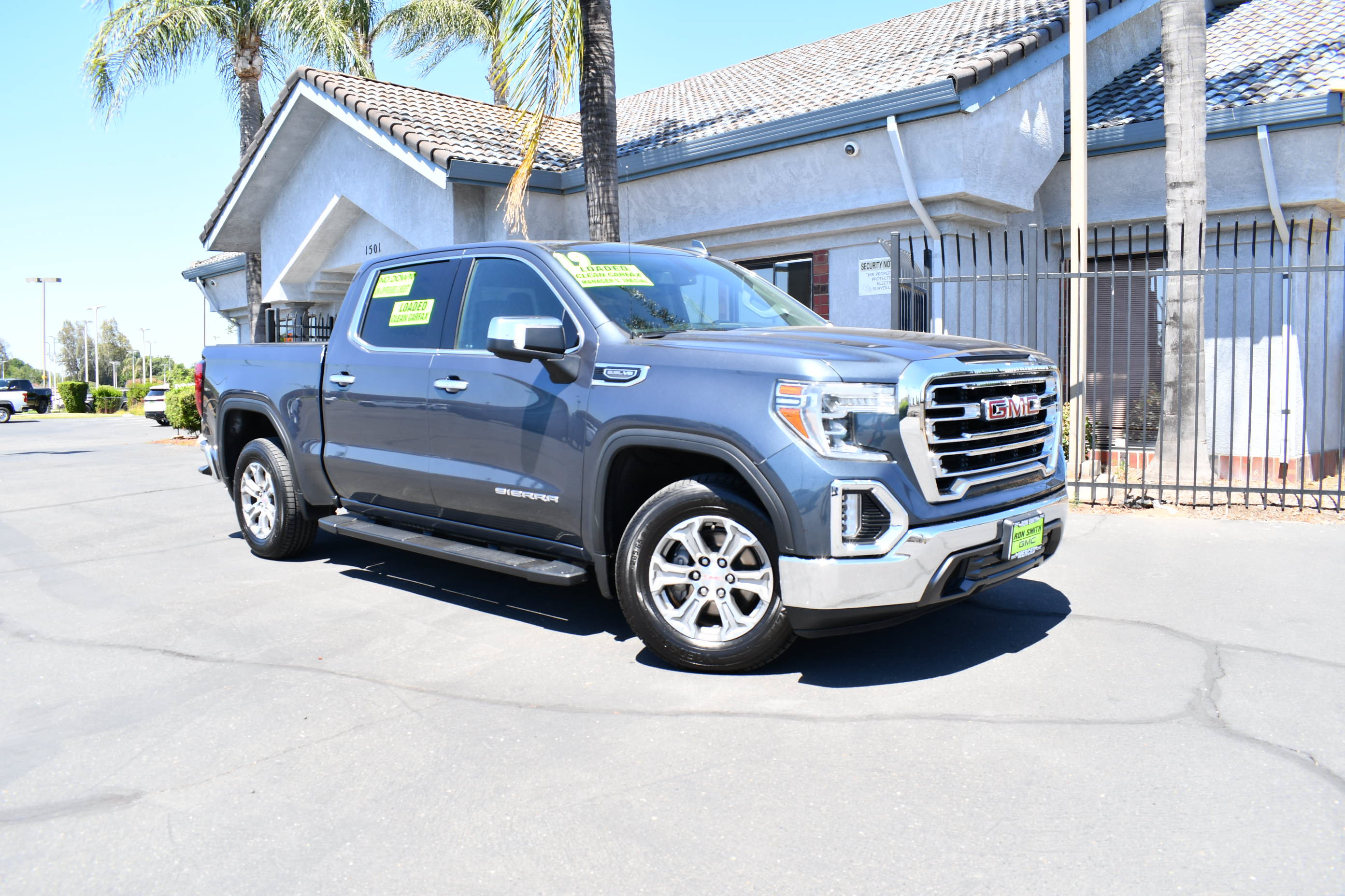Used 2019 GMC Sierra 1500 SLT RWD image 2