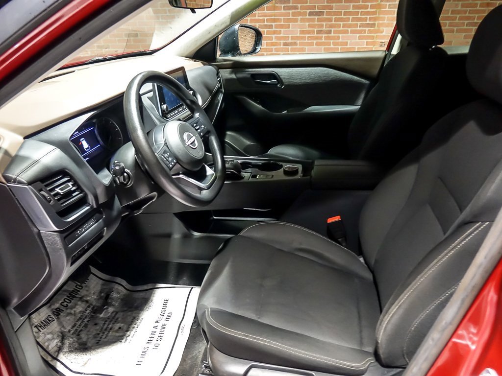 Used 2023 Nissan Rogue S image 13