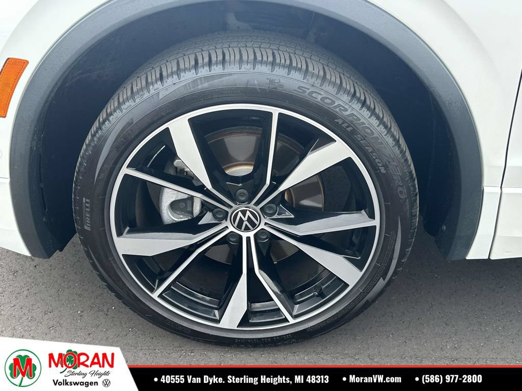 Used 2022 Volkswagen Tiguan SEL R-Line AWD/4WD image 8