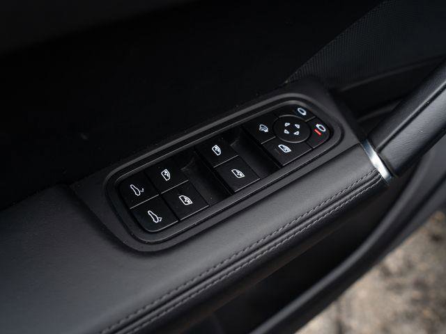 Certified 2023 Porsche Cayenne S AWD/4WD image 16