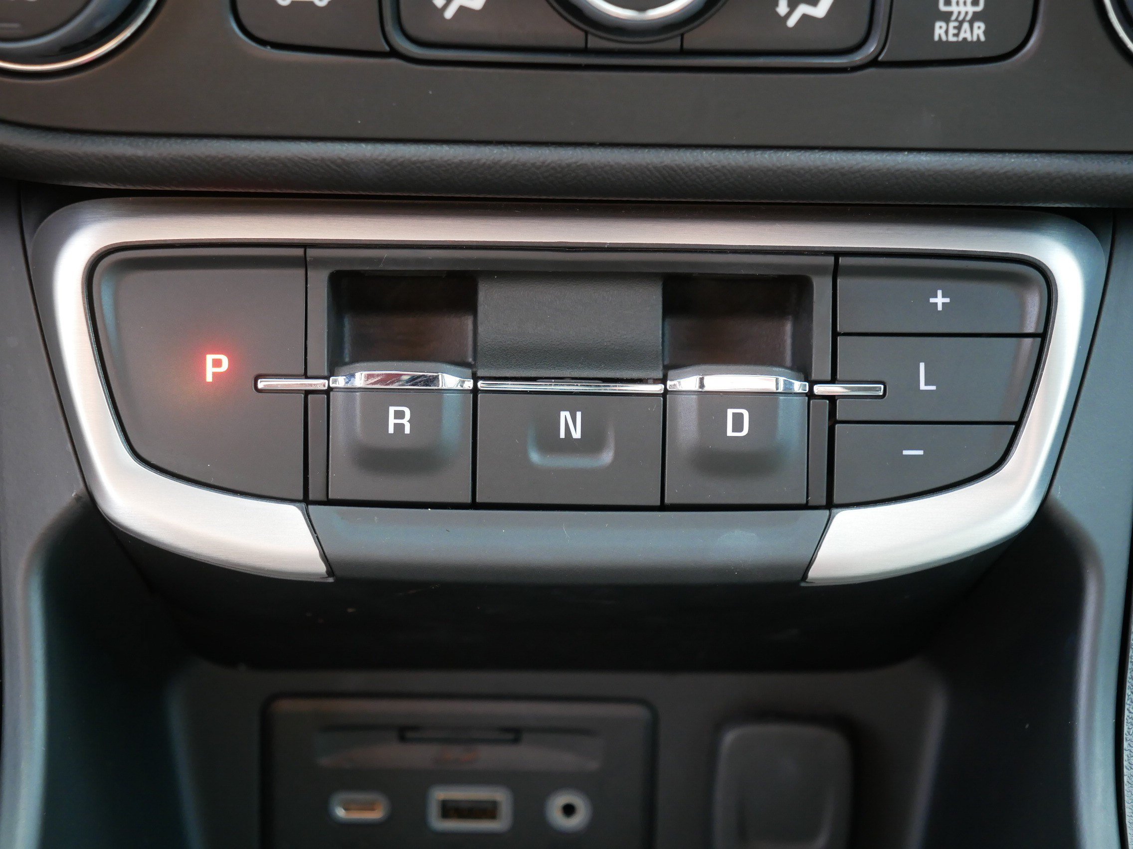 Used 2024 GMC Terrain SLT w/ Infotainment Package II AWD/4WD image 24