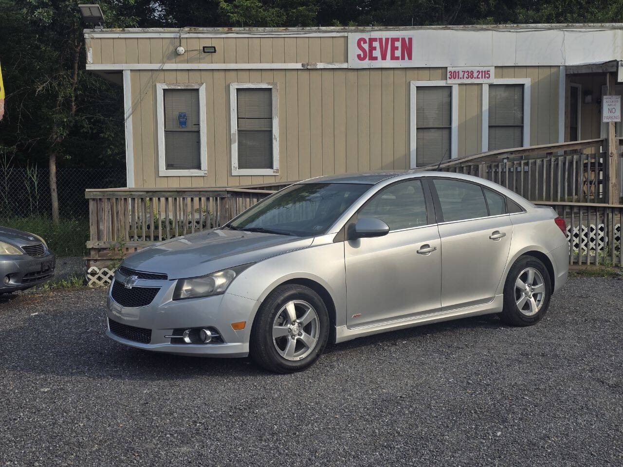 Used 2012 Chevrolet Cruze LT w/ RS Package FWD image 2