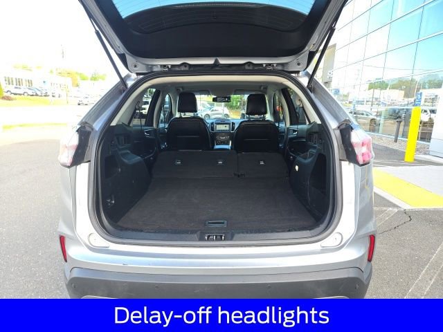 Used 2020 Ford Edge SEL w/ Cold Weather Package AWD/4WD image 14