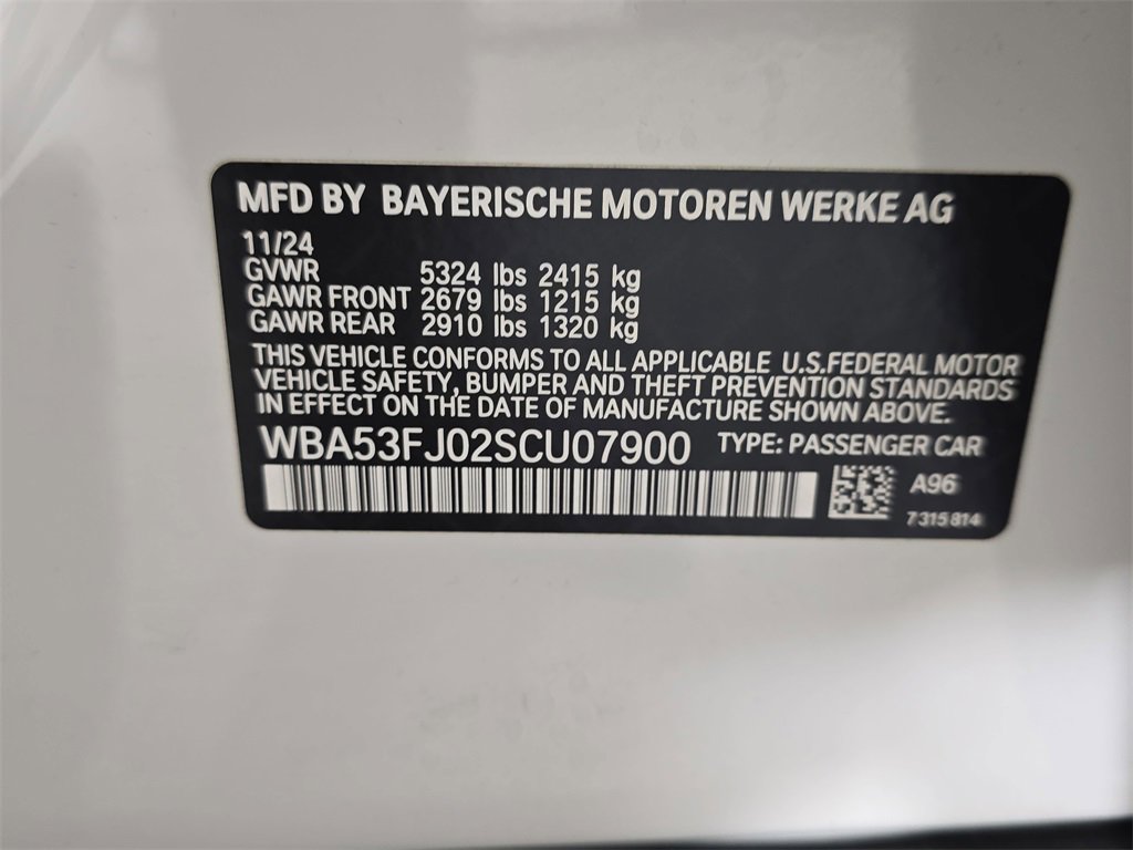 Used 2025 BMW 530i xDrive w/ Premium Package image 34