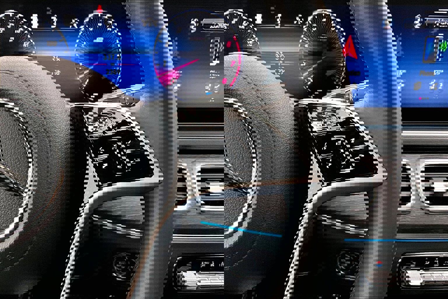 Used 2026 Mercedes-Benz GLS 450 4MATIC image 21