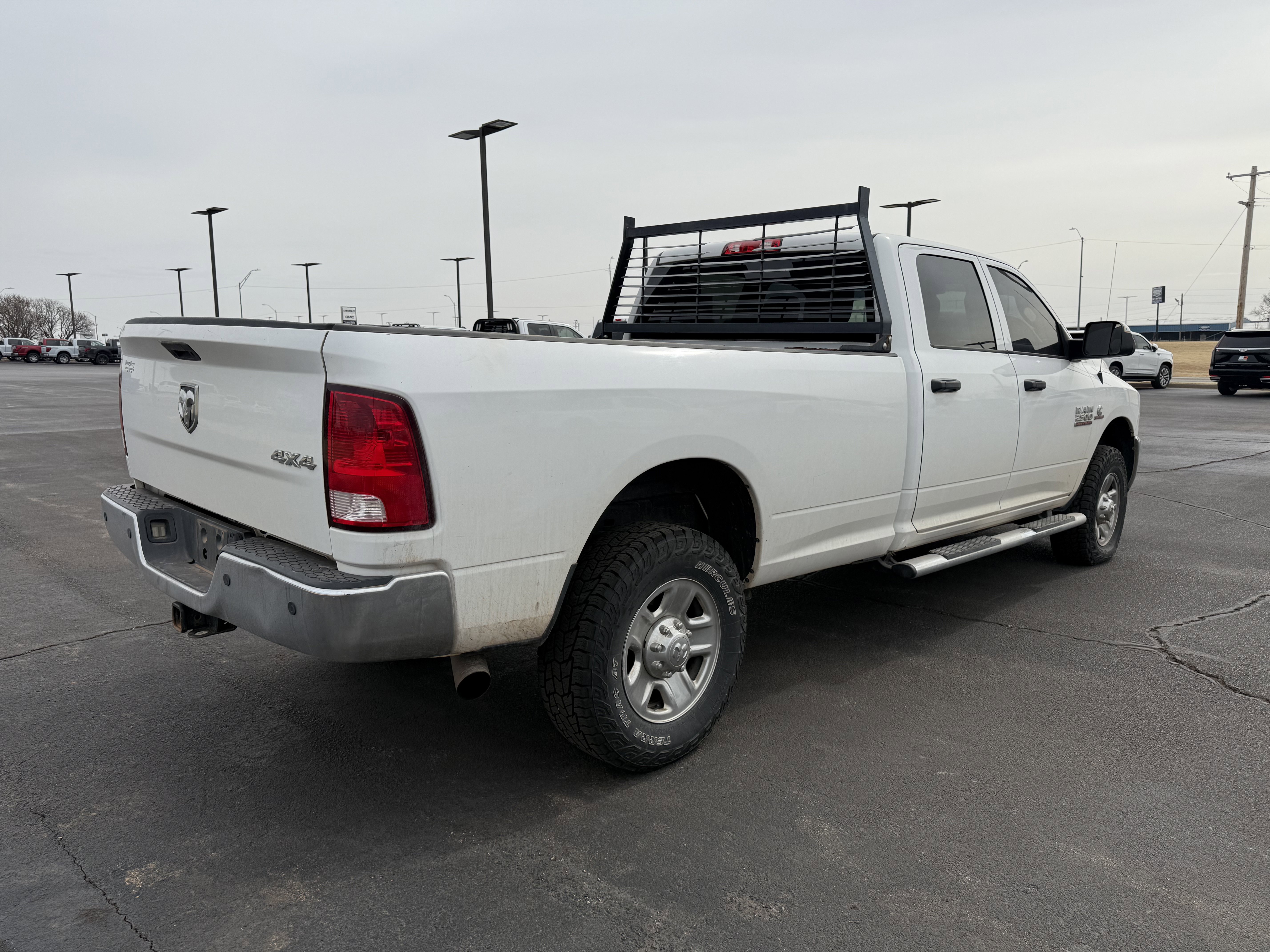 Used 2018 RAM 2500 Tradesman w/ Chrome Appearance Group AWD/4WD image 3