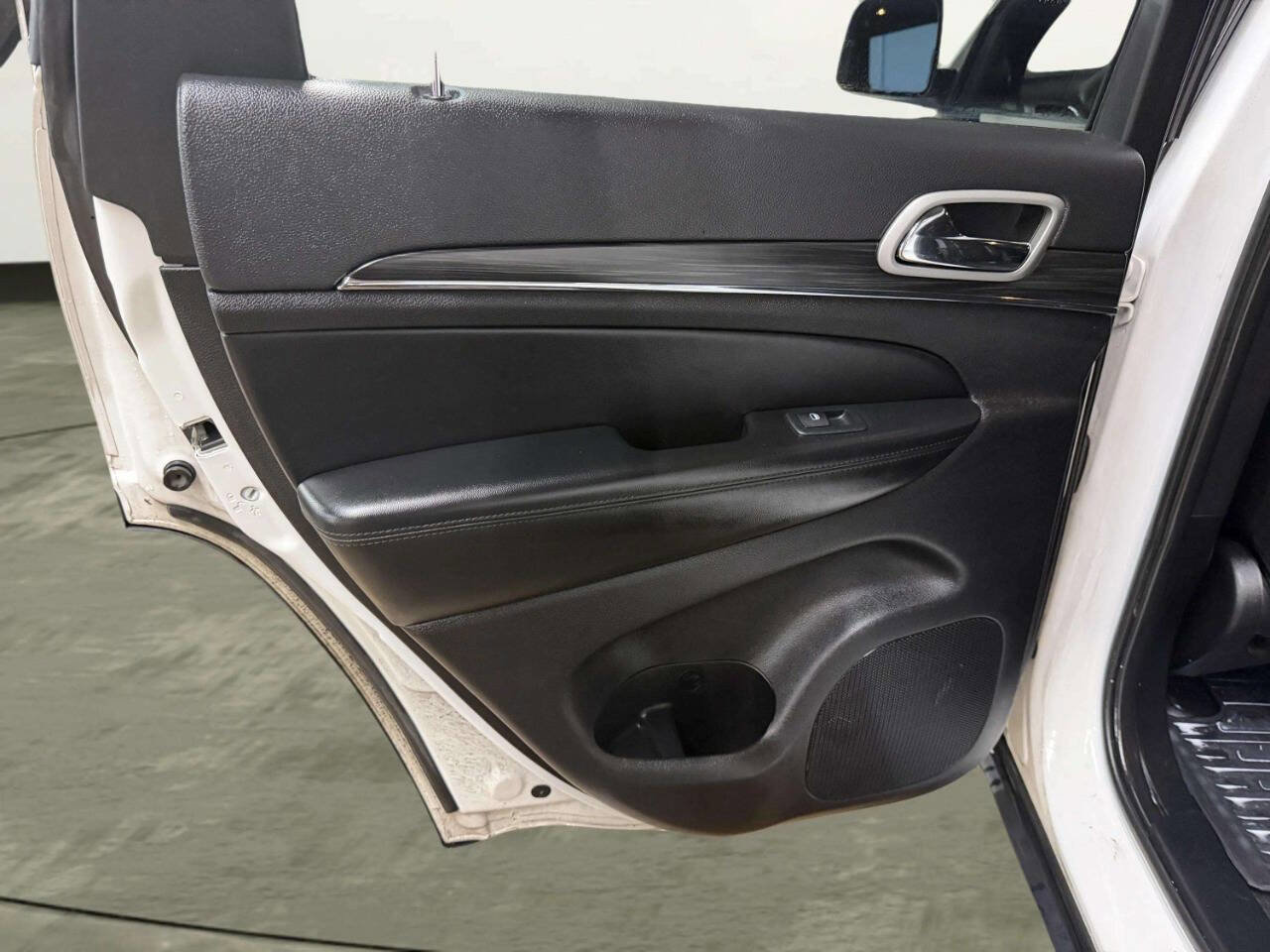 Used 2021 Jeep Grand Cherokee Limited image 22