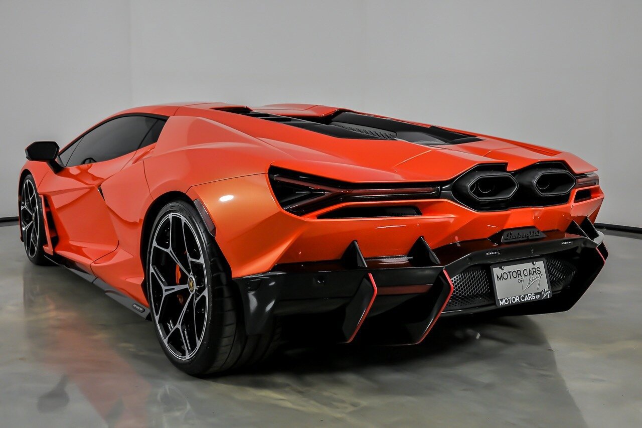 Used 2024 Lamborghini Revuelto AWD/4WD image 11