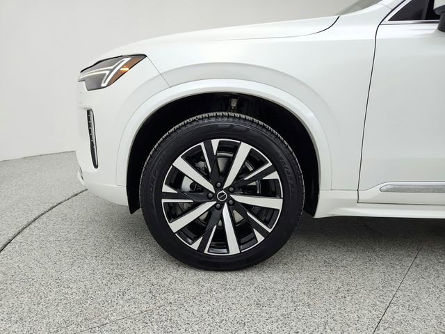 New 2025 Volvo XC90 B6 Core w/ Climate Package image 28