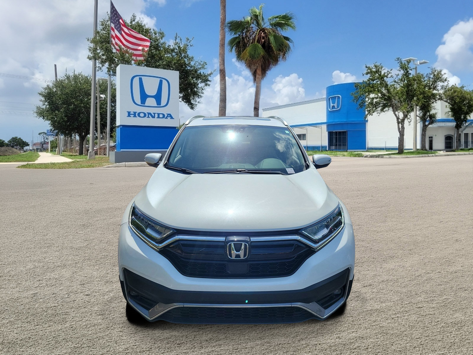 Used 2020 Honda CR-V Touring image 2