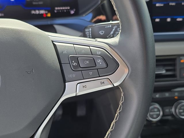 Used 2024 Volkswagen Taos SE image 32