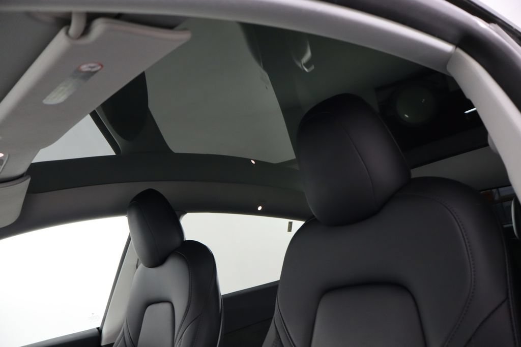 Used 2023 Tesla Model Y Long Range AWD/4WD image 21